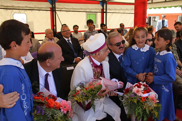 Türk Musevi Cemaatinden Van'a Selahattin Ülkümen İlköğretim Okulu